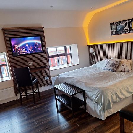 Carrick on Shannon Ridge-Rock Accommodation מראה חיצוני תמונה
