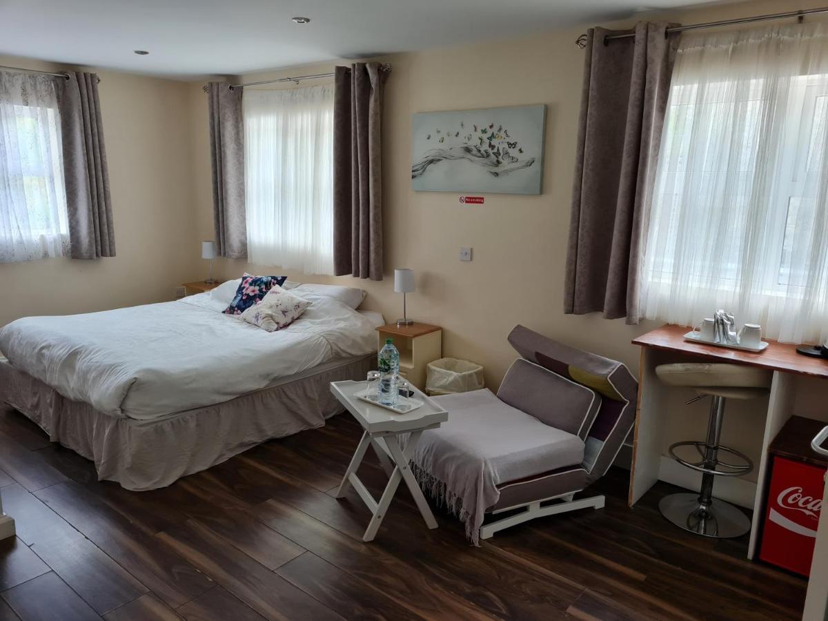 Carrick on Shannon Ridge-Rock Accommodation מראה חיצוני תמונה